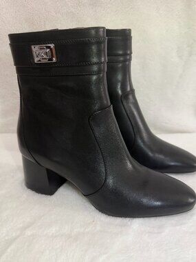 Michael Kors Black Leather Ankle Boots Womens 6.5M Block Heel Zip Booties MK